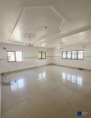 3 Bedroom Cool Flat, Admiralty Way, Lekki Phase 1, Lekki, Lagos, Flat / Apartment for Rent
