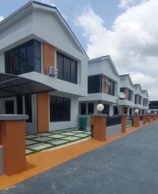 Give Away 3 Bed Duplex Innbode Thomas Surulere, Lagos, Bode Thomas, Surulere, Lagos, Detached Duplex for Sale