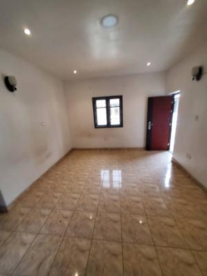 Spacious 2 Bedroom Apartment, Lekki, Lagos, Flat / Apartment for Rent