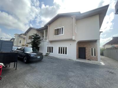 a Very Spacious 4bedroom with Bq, Lekki Phase 1, Lekki, Lagos, Semi-detached Duplex for Rent