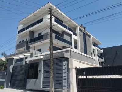 Serviced with 24/7 Power Supply 3 Bedroom En-suite Flat, Lekki Phase 1, Lekki, Lagos, Flat / Apartment for Rent
