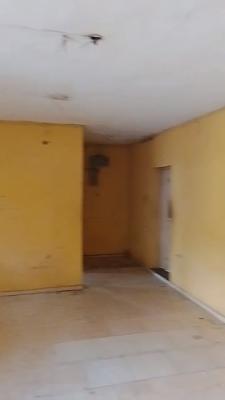 3 Bedrooms Spacious Apartment (1st Floor), Off Oba Akran Avenue, Ikeja, Lagos, Flat / Apartment for Rent