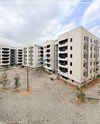 Spacious 3 Bedroom, Surulere, Lagos, Block of Flats for Sale