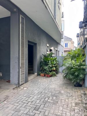 Spacious 6bedroom Flat, Oral Estate, Lekki, Lagos, Terraced Bungalow for Rent