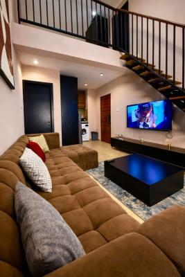 Luxury Stylish Loft Studio Apartment with Juliet Balcony and City View, Yaba, Lagos, Flat / Apartment Short Let