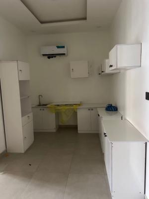 Semi Master Bedroom in a Shared Apartment, Dpk By Orchid Road, Lekki, Lagos, House for Rent