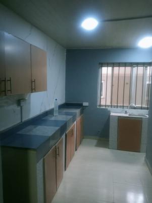 Spacious 2 Bedrooms Flat, Unilag Estate, Gra Phase 1, Magodo, Lagos, Flat / Apartment for Rent