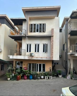 4 Beds Terrace with Bq  Nice and Spacious Compound [distressed], Guzape Main, Guzape District, Abuja, Terraced Duplex for Sale