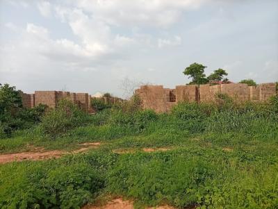 Land Measuring 1358 with 12 Units of 3bedroom Uncompleted Structure, New Kenyatta Market, Independence Layout, Enugu, Enugu, Residential Land for Sale