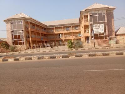 an Ensuite Office /shop Space, Dutsen Kura Opposite Police Headquarters Minna, Minna, Niger, Shop for Rent