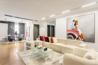 Luxury 3-bedroom Apartment with Soccer Board, Pool and Gym., Lekki Phase 1, Lekki, Lagos, Flat / Apartment Short Let