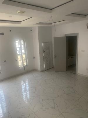 Fully Serviced Spacious Master Bedroom in an Estate, Lekki, Lagos, Flat / Apartment for Rent