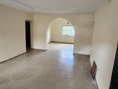 Renovated 3 Bedroom Flat, 1st Floor, Pop Ceiling, 4 Toilet — Wuse, Abuja