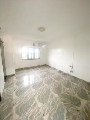 a Well Maintained 2 Bedroom Flat, Magodo, Lagos, Flat / Apartment for Rent