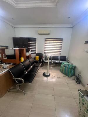Well Maintained 3 Bedroom Apartment, Off Admiralty Way, Lekki Phase 1, Lekki, Lagos, Office Space for Rent