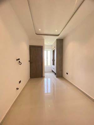 2 Bedroom Maisonette with Bq, Lekki Phase 1, Lekki, Lagos, Flat / Apartment for Sale