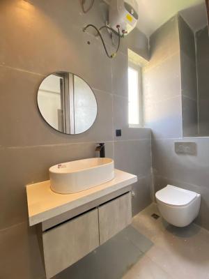 2 Bedroom Apartment, Lekki Phase 1, Lekki, Lagos, Flat / Apartment for Sale