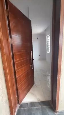 Standard 2 Bedroom Apartment, Morocco Road, Yaba, Lagos, Flat / Apartment for Rent