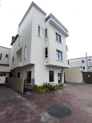 Four Bedrooms Detached Duplex with Open Roof