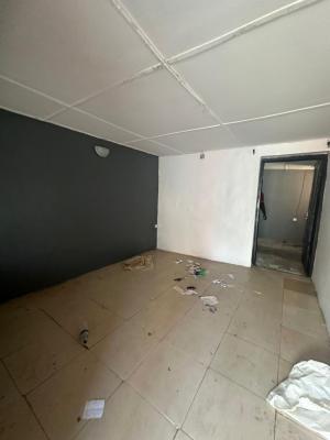 a Wing of 2 Bedroom Self Contained, Jericho, Ibadan, Oyo, Flat / Apartment for Rent