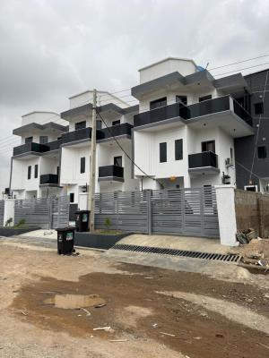 5 Bedrooms Penthouse Terraces with Good Facilities, Carlton Gate Estate, Beside Kolapo Ishola Gra, Ibadan, Oyo, House for Sale