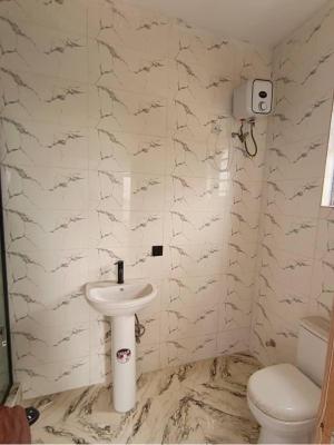 Spacious  3 Bedroom Flat  Availablle, Ado Road, Ajah, Lagos, Flat / Apartment for Rent