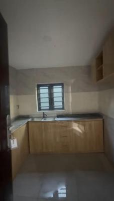Lovely 2 Bedroom Flat, Ijesha, Surulere, Lagos, Flat / Apartment for Rent