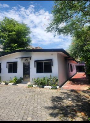 3 Bedroom Bungalow, Oduduwa Crescent, Ikeja Gra, Ikeja, Lagos, Office Space for Rent