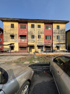 a Standard Renovatable 3 Bedroom Apartment in a Storey Building, Surulere, Surulere, Lagos, Block of Flats for Sale
