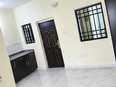 Exquisite, Very Spacious, Flexible Pay Serviced Room Self Contain — Yaba, Lagos