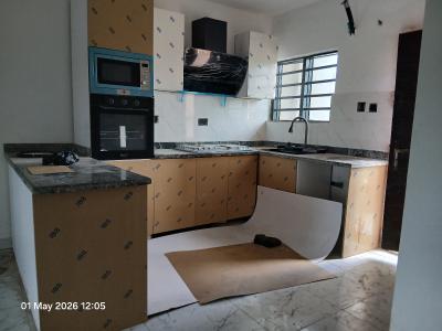 a Newly Built Spacious 2 Bedroom Flat Ensuite, in an Estate, Saint Agnes, Yaba, Lagos, Flat / Apartment for Rent