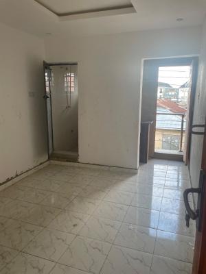 Room Self, Pedro Road, Shomolu, Lagos, Self Contain (single Rooms) for Rent