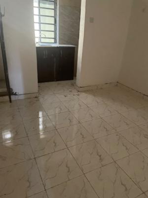 Room Self, Pedro Road, Shomolu, Lagos, Self Contain (single Rooms) for Rent