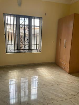 Clean 3 Bedroom Flat Upstairs, Off Ishaga By Mabo, Surulere, Lagos, Flat / Apartment for Rent