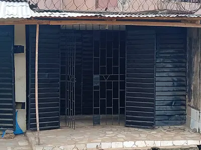 Shop Space Good for Tailor, Barbing Salon, Okrika Business
