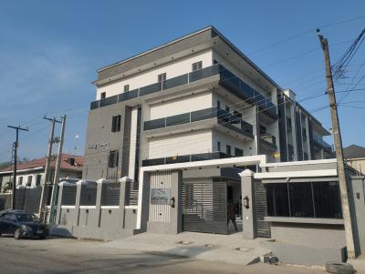 Luxury Built 3 Bedroom Apartment with a Bq, Lekki Phase 1, Lekki, Lagos, Flat / Apartment for Rent