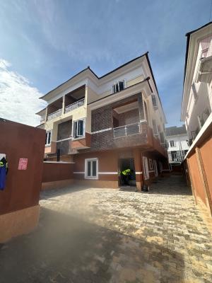 5bedrooms Semi Detached with 2 Rooms Bq Available, Lekki Phase 1, Lekki, Lagos, Semi-detached Duplex for Rent