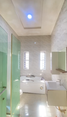 Executive Master Bedroom, Royal Pine, Orchid Rd, Lekki Phase 2, Lekki, Lagos, Flat / Apartment for Rent
