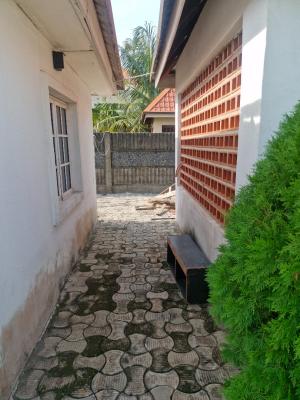 One Bed Bq.  Working Class Female Needed Only, Lekki Phase 1, Nicon Town, Lekki, Lagos, Mini Flat (room and Parlour) for Rent