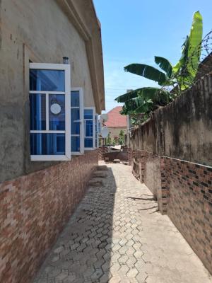 Distress Offer of 3 Bedrooms + Bq Semi-detached Bungalow in Dakwo, Dakwo, Abuja, Semi-detached Bungalow for Sale