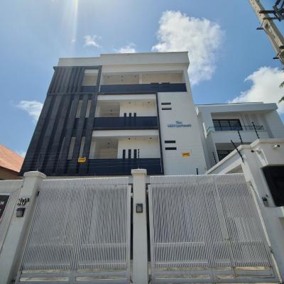 Excellent 3 Bedroom Apartment with a Pool and Bq, Lekki Phase 1, Lekki, Lagos, Flat / Apartment for Sale