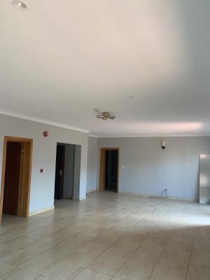 Luxurious 3 Bedroom Penthouse Apartment with Massive Kitchen, Lekki Phase 1, Lekki, Lagos, Flat / Apartment for Rent