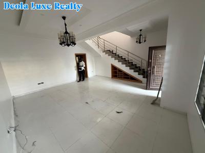 a Very Spacious 3 Bedroom Terrace House in a Fully Serviced Estate, Horizon 2 Estate, Ikate, Lekki, Lagos, Terraced Duplex for Rent