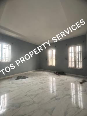 Spacious 3 Bedroom Flat (upstairs), Olonode-borno Way, Alagomeji, Yaba, Alagomeji, Yaba, Lagos, Flat / Apartment for Rent