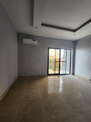 Luxury Two Bedroom Available in a Good Area, Alagomeji, Alagomeji, Yaba, Lagos, Flat / Apartment for Rent