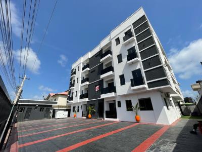 Fully Serviced 3 Bedroom Apartment with Bq, Lekki Phase 1, Lekki, Lagos, Flat / Apartment for Rent