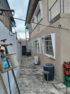 5 Bedroom Duplex with 2 Rooms Bq + a Lock-up Garage Measuring 566.72sq, Obanikoro, Shomolu, Lagos, Detached Duplex for Sale