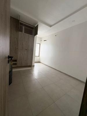Spacious Room in a Shared Apartment Upstairs, Dpkay Estate Orchid Road Eleganza Bustop, Lekki, Lagos, Flat / Apartment for Rent