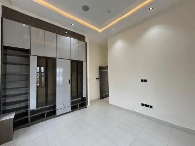 3 Bedrooms Ensuite with Acs, Double Door Fridge, Solar Power Plus Bq., Off Periwinkle Estate Road, Lekki Phase 1, Lekki, Lagos, Flat / Apartment for Rent