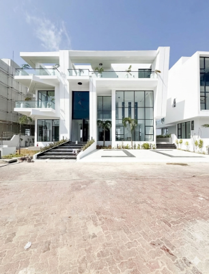 5 Bedroom Waterfront Mansion, Osapa, Lekki, Lagos, Detached Duplex for Sale